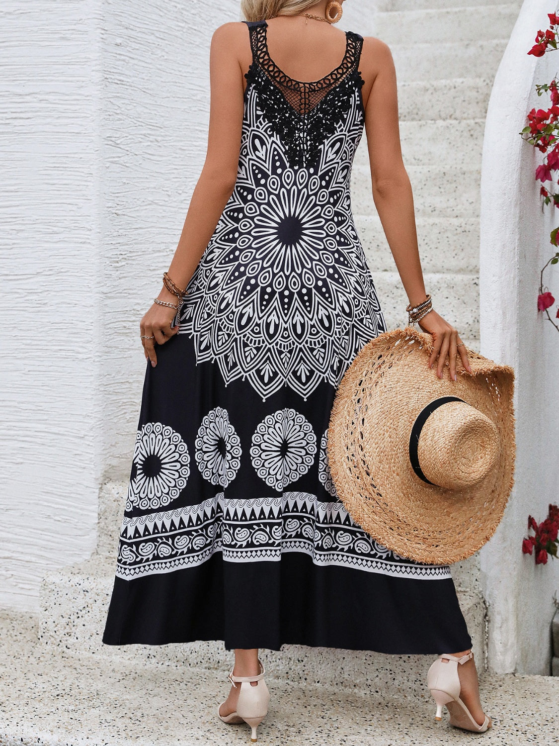 Honey Printed Round Neck Sleeveless Dress Black