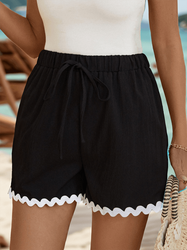 Women's Contrast Color Lace Casual Elastic Shorts Black